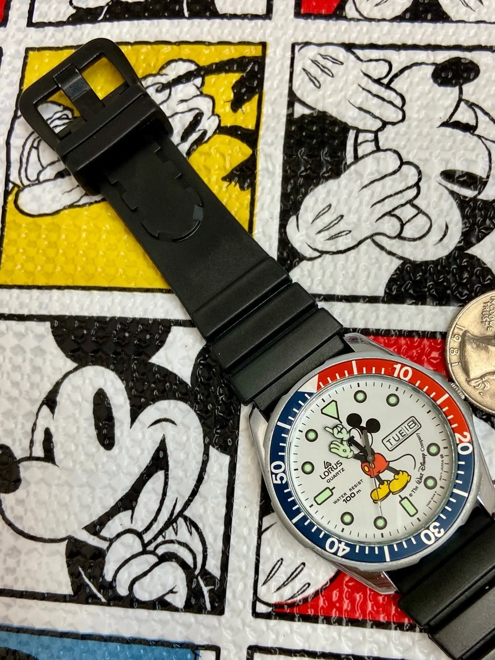 Vintage Disney X Lorus (Seiko) Mickey Mouse Pepsi Bezel Diver Style Watch HTF